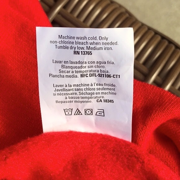 NWOT Fruit of the Loom Sweatshirt - Picture 9 of 9